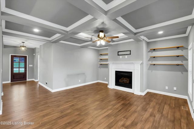 4203 Smarty Jones Dr, Louisville, KY 40214