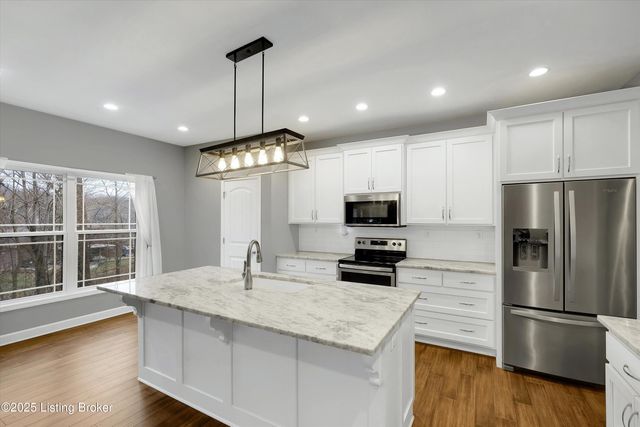 4203 Smarty Jones Dr, Louisville, KY 40214