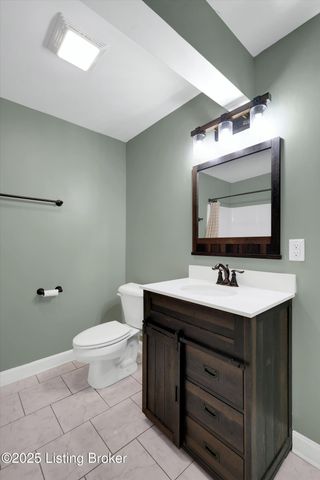 4203 Smarty Jones Dr, Louisville, KY 40214