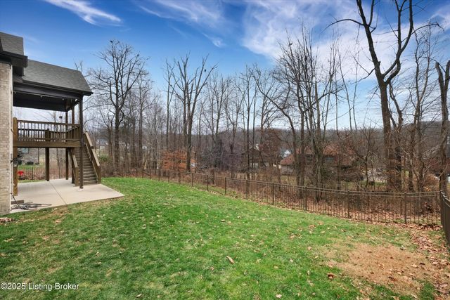 4203 Smarty Jones Dr, Louisville, KY 40214