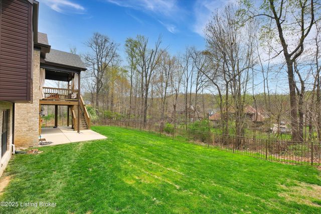 4203 Smarty Jones Dr, Louisville, KY 40214