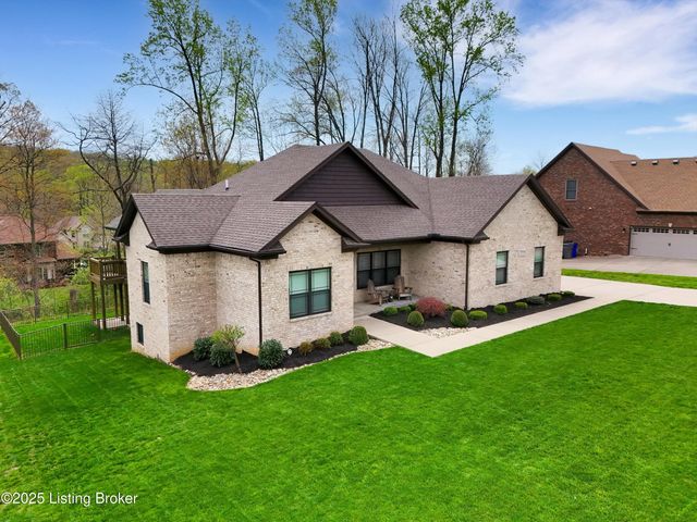 4203 Smarty Jones Dr, Louisville, KY 40214