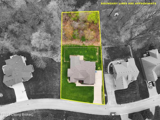 4203 Smarty Jones Dr, Louisville, KY 40214