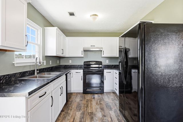 429 Tyler Pkwy, Shepherdsville, KY 40165