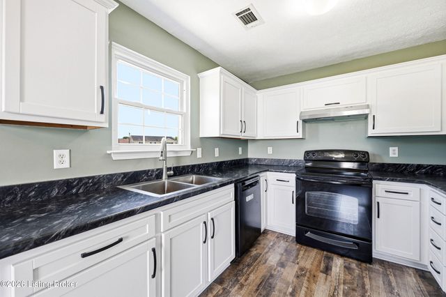 429 Tyler Pkwy, Shepherdsville, KY 40165