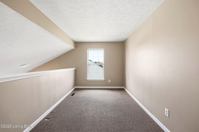 429 Tyler Pkwy, Shepherdsville, KY 40165