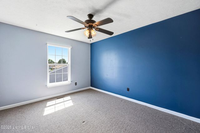 429 Tyler Pkwy, Shepherdsville, KY 40165