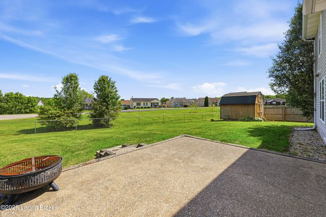 429 Tyler Pkwy, Shepherdsville, KY 40165