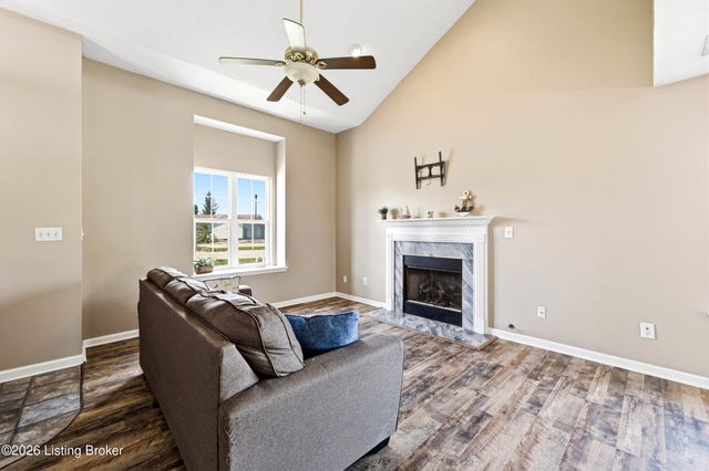 429 Tyler Pkwy, Shepherdsville, KY 40165