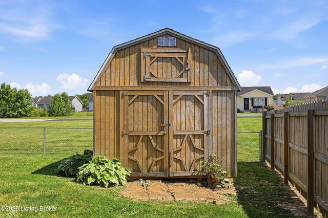 429 Tyler Pkwy, Shepherdsville, KY 40165