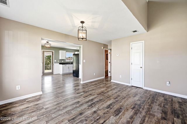 429 Tyler Pkwy, Shepherdsville, KY 40165