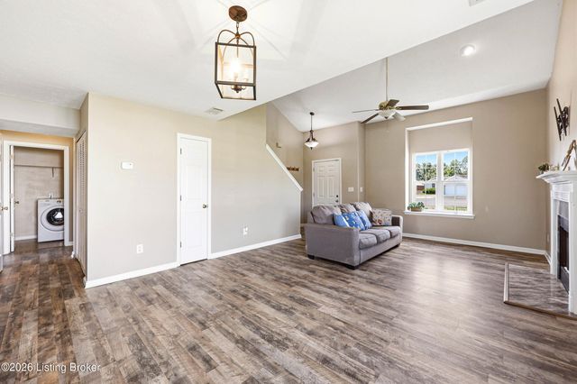 429 Tyler Pkwy, Shepherdsville, KY 40165