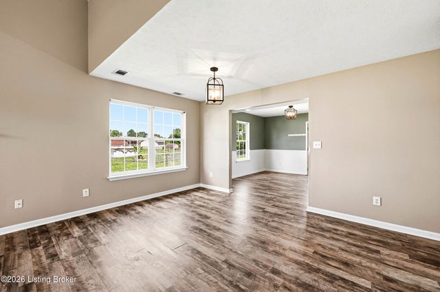 429 Tyler Pkwy, Shepherdsville, KY 40165