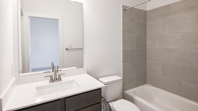 241 Melody LN, Lockhart, TX 78644