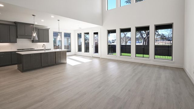 241 Melody LN, Lockhart, TX 78644