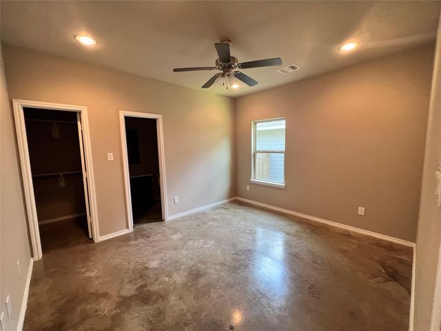 15887 Pecan Drive, Montgomery, TX 77356