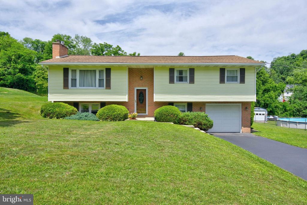 55 RIVER RD, York Haven, PA 17370