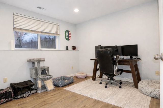 915 25TH AVE NW, Minot, ND 58703