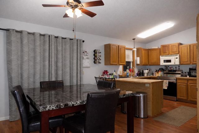 915 25TH AVE NW, Minot, ND 58703