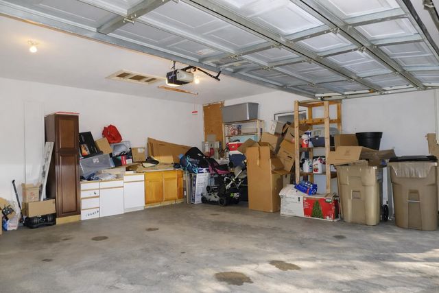 915 25TH AVE NW, Minot, ND 58703