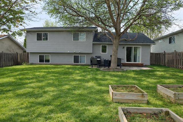 915 25TH AVE NW, Minot, ND 58703