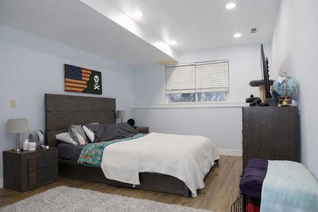 915 25TH AVE NW, Minot, ND 58703