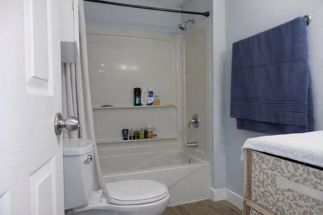 915 25TH AVE NW, Minot, ND 58703