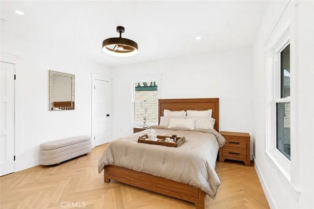 1800 S Oxford. Avenue, Los Angeles, CA 90006