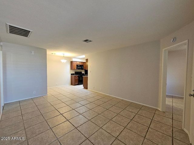 312 W YUKON Drive 7, Phoenix, AZ 85027