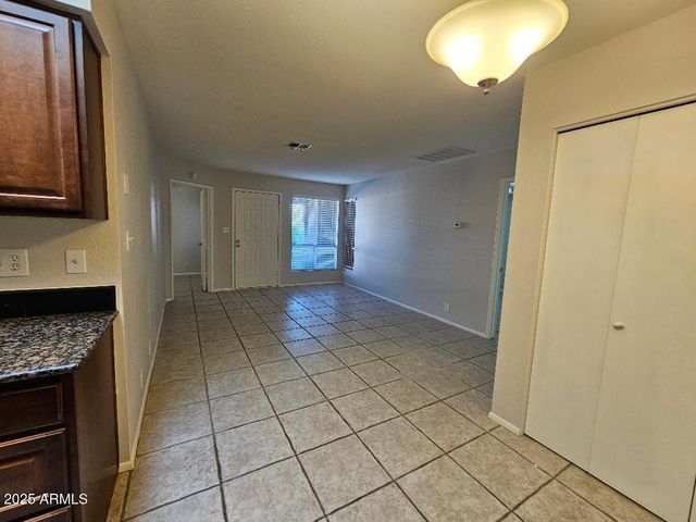 312 W YUKON Drive 7, Phoenix, AZ 85027