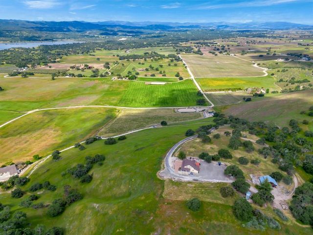 70500 Bradley Lockwood Road, Lockwood, CA 93932