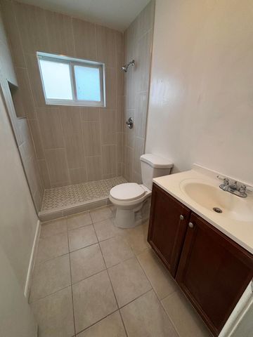 11421 NW 39th Place, Sunrise, FL 33323