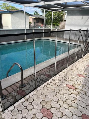 11421 NW 39th Place, Sunrise, FL 33323