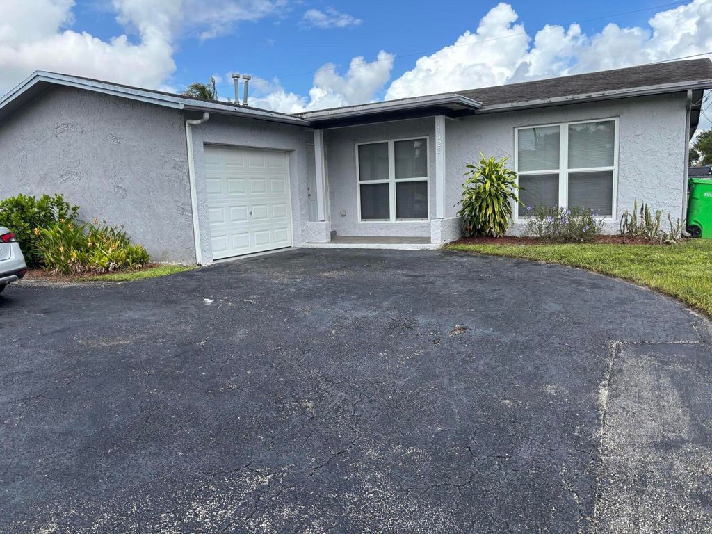 11421 NW 39th Place, Sunrise, FL 33323