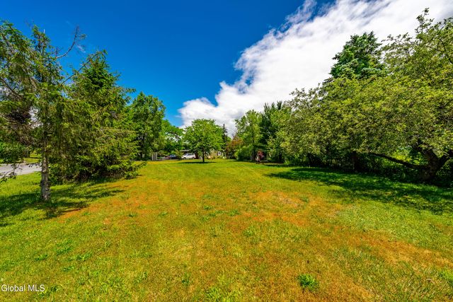 379 NY-355, Poestenkill, NY 12140