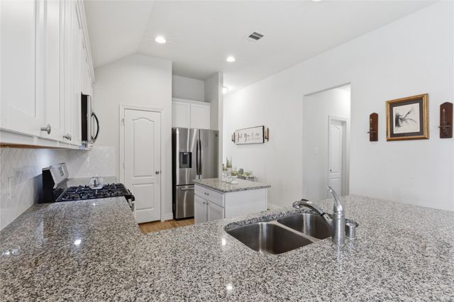 40526 Berylline Lane, Magnolia, TX 77354