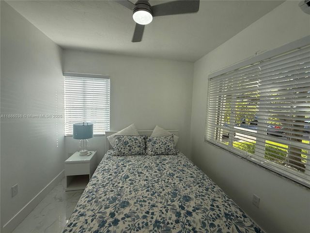 8340 Crespi Blvd 18, Miami Beach, FL 33141