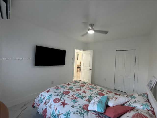 8340 Crespi Blvd 18, Miami Beach, FL 33141