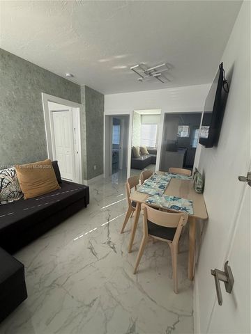 8340 Crespi Blvd 18, Miami Beach, FL 33141