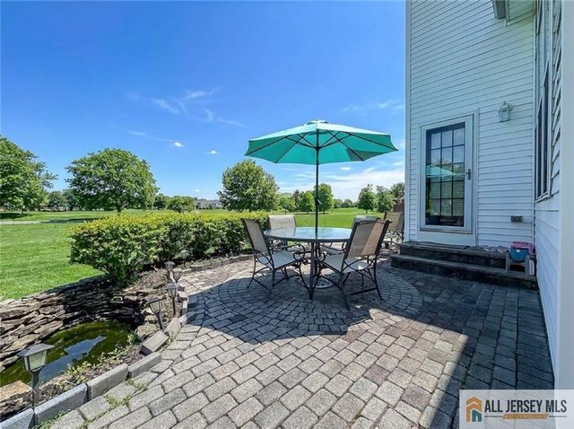 16 Tryall Boulevard, Monroe, NJ 08831