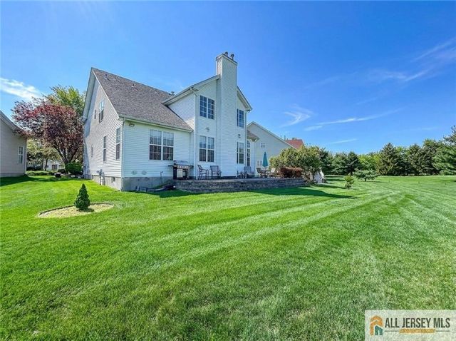 16 Tryall Boulevard, Monroe, NJ 08831