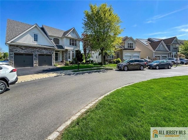 16 Tryall Boulevard, Monroe, NJ 08831