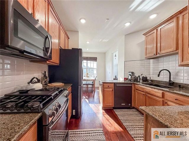 16 Tryall Boulevard, Monroe, NJ 08831