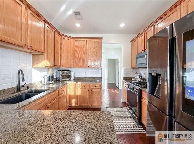 16 Tryall Boulevard, Monroe, NJ 08831