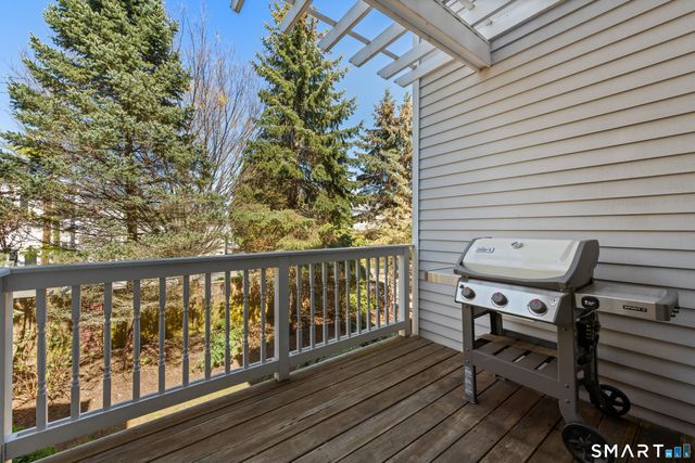 70 Southport Place, Fairfield, CT 06890