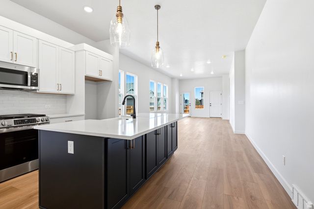 7256 S RAMBLE RD, West Jordan, UT 84081