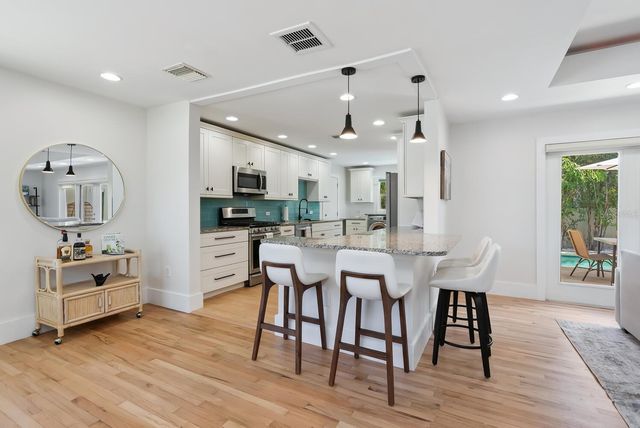 1931 HIGH POINT CIRCLE, Sarasota, FL 34236