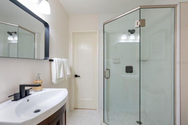 1931 HIGH POINT CIRCLE, Sarasota, FL 34236