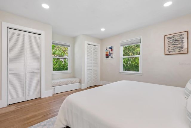 1931 HIGH POINT CIRCLE, Sarasota, FL 34236