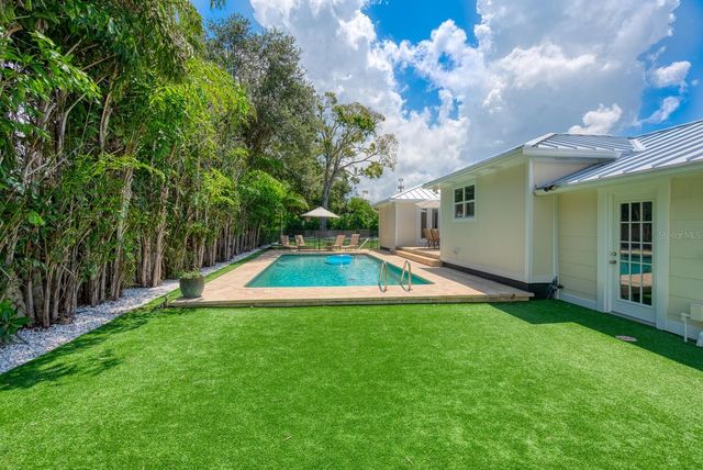 1931 HIGH POINT CIRCLE, Sarasota, FL 34236